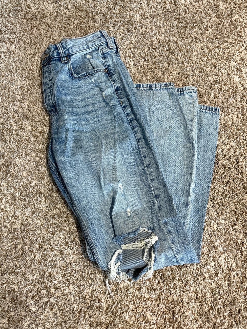 Aeropostale Medium Wash 90’s Baggy Distressed High-Rise Jeans